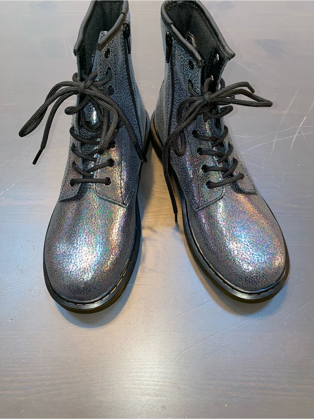 Dr. Martens Delaney Grey Holographic Metallic Boots Size US 7 Women / 6 Men NIB - Picture 6 of 12